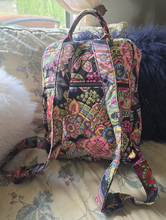VERA BRADLEY Quilted Floral Paisley SYNPHONY IN HUE Pattern Backpack